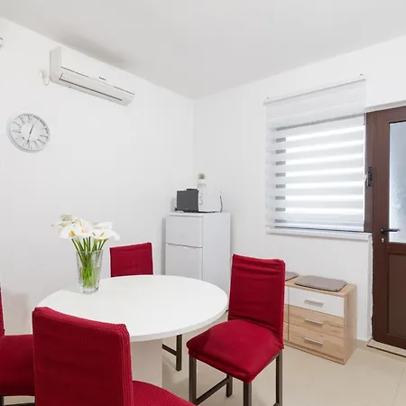 Apartment Vitorio *